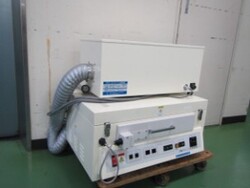 UVオゾン洗浄機　<br />
アイグラフィックス　OC-2506　<br />
照射寸法 300×250