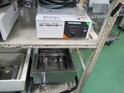 超音波洗浄機　<br />
本田電子　W-100-HF MKⅡ　<br />
出力 100KHZ　<br />
槽内寸法 W280 D260 H110