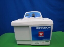 超音波洗浄機　　　<br />
ヤマト科学（BRANSON)　M2800H-J　<br />
40kHz　槽寸法：W240 D140 H100