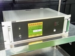 RF電源　<br />
アルバック　RFS-005　<br />
500W