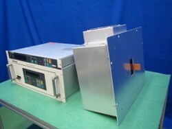 RF電源（セット）　<br />
アルバック　RFS-1305L　<br />
13.56MHz　0.5Kw